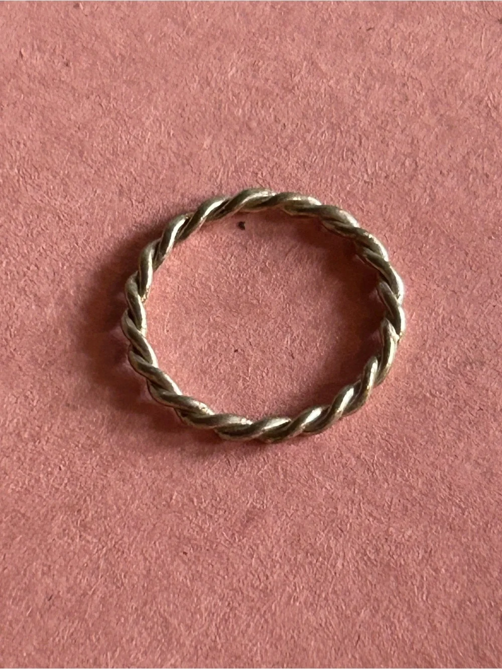 Women’s Vintage Silver Tone Thin Twisted Rope Band Ring. Size 6.